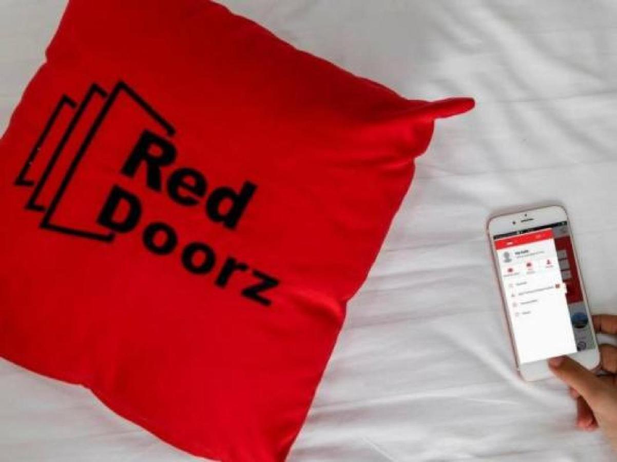 Готель Reddoorz @ Pelita Raya Rappocini Макасар Екстер'єр фото
